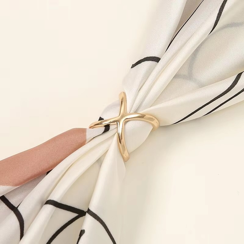 Écharpe multifonctionnelle à b - Silk Blouse Button avis et prix